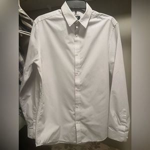 H&M men’s button up dress shirt- size M